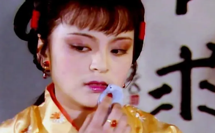 死去的赵国基，为何使赵姨娘和贾探春的感情越来越远？（太疯狂了） 第3张