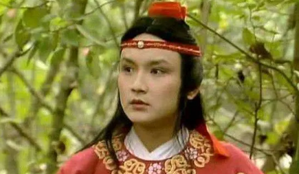 贾宝玉和史湘云聊金麒麟时，林黛玉为何会魂不守舍？（万万没想到） 第2张