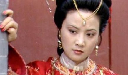 王熙凤生日会上出现的闹剧，为什么贾母会开口认不是？（学到了吗） 第3张