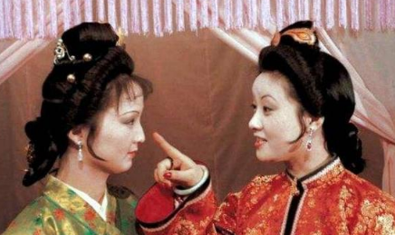 三个陪嫁丫头中，为什么留下平儿服侍在王熙凤左右？（这都可以） 第3张