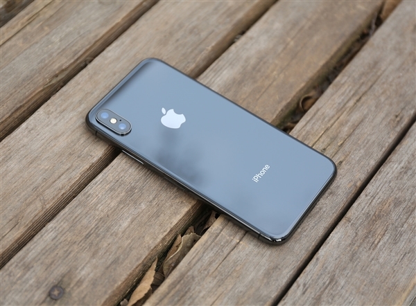 划时代产品遭淘汰！iPhone X、初代AirPods被苹果列为过时产品 iPhone X AirPods 第1张