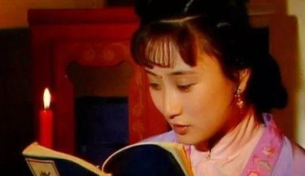 为何说薛蟠外出躲羞后，香菱才有机会和薛宝钗同住？（这都可以？） 第3张