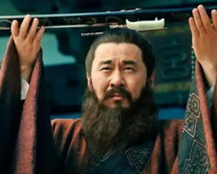 东汉末年群雄割据 曹操当初消灭了多少割据势力（干货满满） 第2张