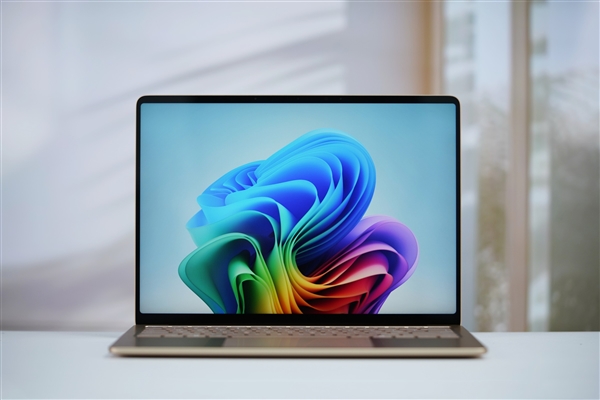 性能暴增86%！微软全新Surface Laptop图赏 微软全新Surface Laptop 第1张