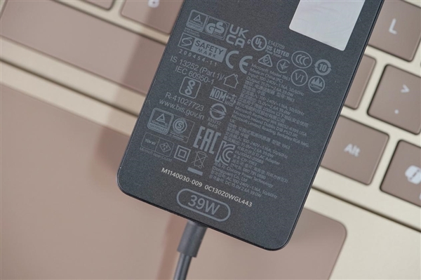 性能暴增86%！微软全新Surface Laptop图赏 微软全新Surface Laptop 第9张