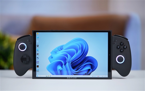 三合一PC！壹号游侠X1 mini图赏：分离式手柄设计 三合一PC 壹号游侠X1 mini 第2张