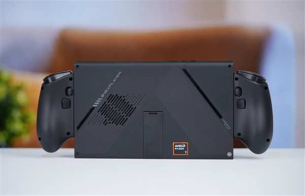 三合一PC！壹号游侠X1 mini图赏：分离式手柄设计 三合一PC 壹号游侠X1 mini 第3张