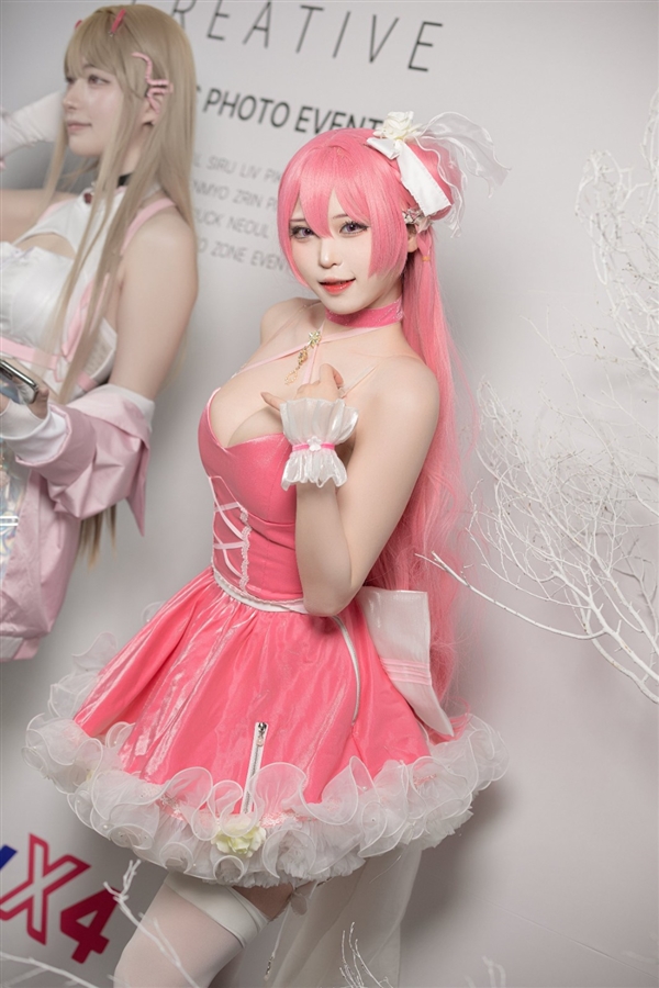 韩国美女Cos《妮姬：胜利女神》美图：性感好身材展示 韩国美女Cos 妮姬：胜利女神 第2张