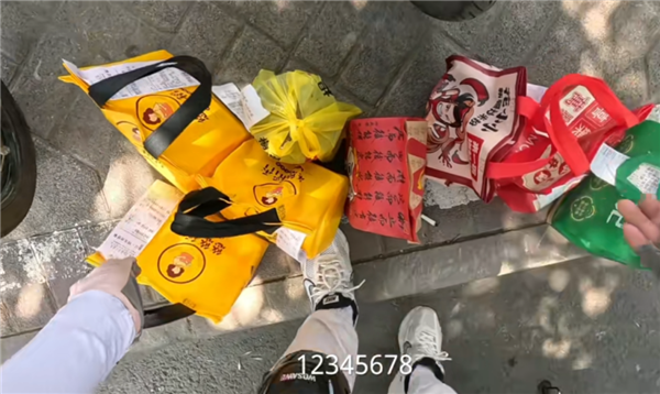 这年头不会拍抖音 已经不配跑外卖了 拍抖音 跑外卖 第2张