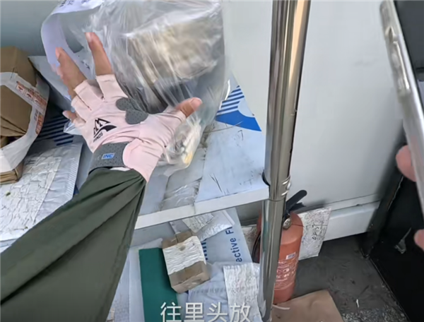这年头不会拍抖音 已经不配跑外卖了 拍抖音 跑外卖 第1张