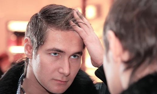 为什么有的男性腿毛稀少？别不好意思，或许和这些因素有关  男性腿毛稀少 第3张