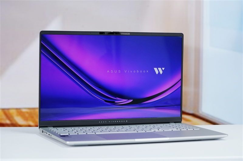 首发骁龙X Elite！华硕无畏Pro15 2024评测：完全可比肩x86、AI和续航更强 骁龙X Elite 华硕无畏Pro15 2024评测 第1张