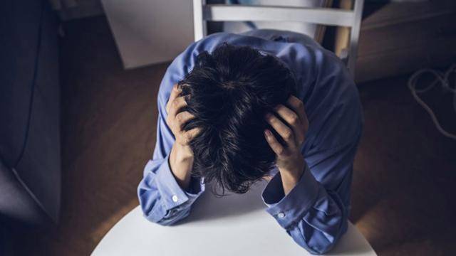 29岁程序员熬夜看球后瘫了，专家提醒：这些人群熬夜看球需注意  程序员 熬夜看球 第2张