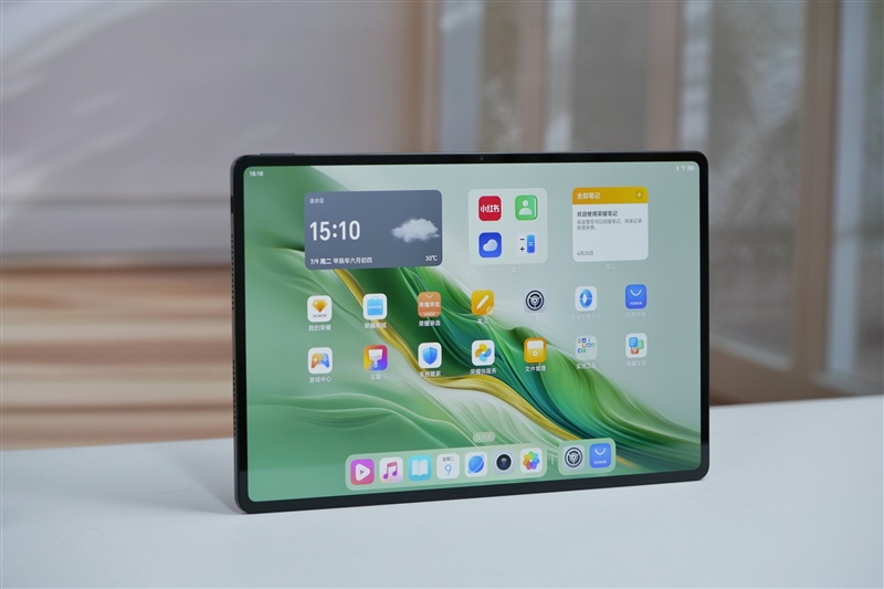 荣耀平板MagicPad2评测：OLED好屏赋能娱乐办公体验 荣耀平板MagicPad2评测 第1张