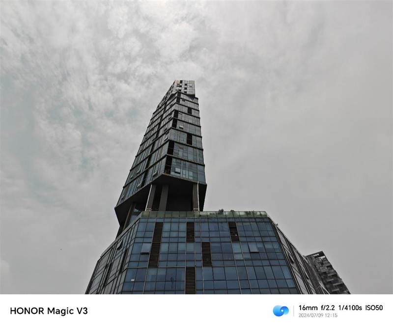 9.2毫米再创世界记录！荣耀Magic V3首发测试：折叠大屏旗舰之王当之无愧 荣耀Magic V3 折叠大屏旗舰 第48张