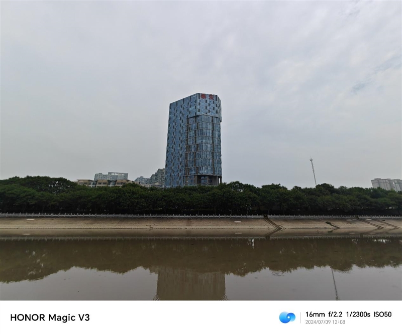 9.2毫米再创世界记录！荣耀Magic V3首发测试：折叠大屏旗舰之王当之无愧 荣耀Magic V3 折叠大屏旗舰 第47张