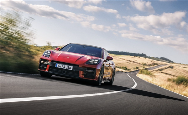 百万豪车标杆！保时捷Panamera GTS预售：188.8万元起 保时捷Panamera GTS 第4张