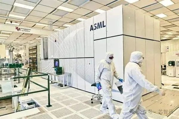 ASML光刻机在华设备销售占比49%！美国威胁长臂管辖 股价暴跌13% ASML光刻机 第1张