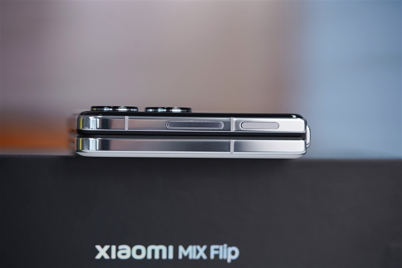 小米史上第一款小折叠MIX Flip首发评测，看看小神机称号能保住不？ 小米MIX Flip评测 第11张