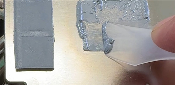 RTX 40大量使用低价劣质硅脂！迅速退化、温度直接超100℃ 40 第1张