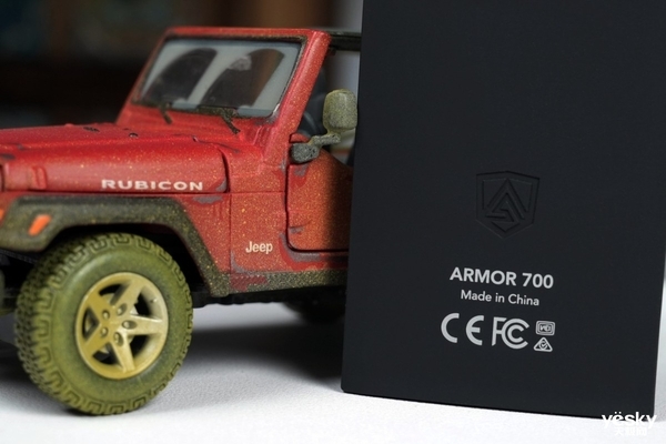 雷克沙ARMOR 700 1TB上手：最硬核的三防移动固态硬盘 雷克沙 移动固态硬盘 第2张