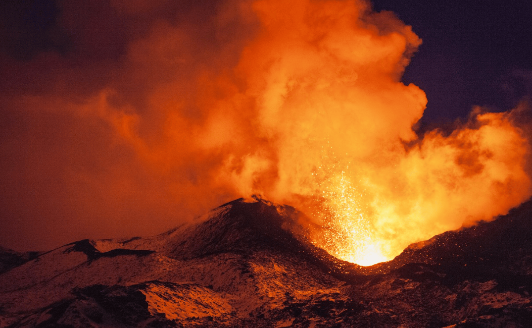 真实的金星长什么样？每天都有400座火山昼夜喷发，如同炼狱一样  金星 第12张