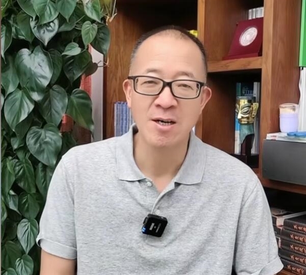 董宇辉回应俞敏洪送公司：感谢俞老师对我和与辉同行的关心爱护 董宇辉 俞敏洪送公司 第1张