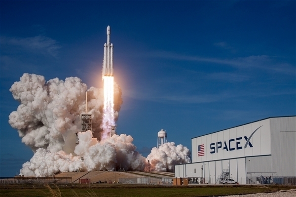 SpaceX将在巴西发射7500颗二代低轨道卫星：希望缩小数字鸿沟 SpaceX 低轨道卫星 第1张