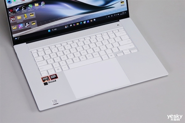 锐龙AI 9 HX 370加持！华硕灵耀16 Air AI轻薄本上手 370 华硕灵耀16 AI 第5张