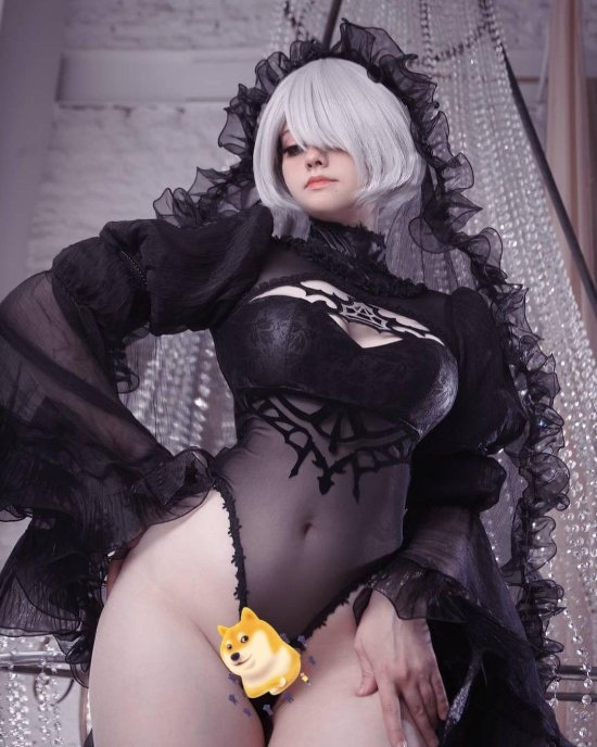 欧洲小姐姐COS甘雨、2B：长相甜美 身材火辣！ 欧洲小姐姐 COS甘雨 第4张