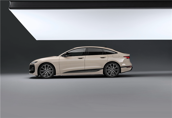 奥迪A6 e-tron全球首发：保时捷同平台打造 续航最高750km e-tron 第4张