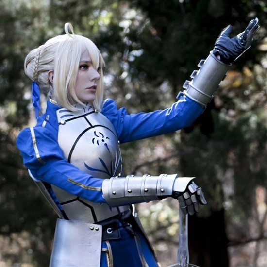 俄妹COS《Fate》Saber：泳装呆毛王 靓丽吸睛 俄妹COS Fate Saber 第1张