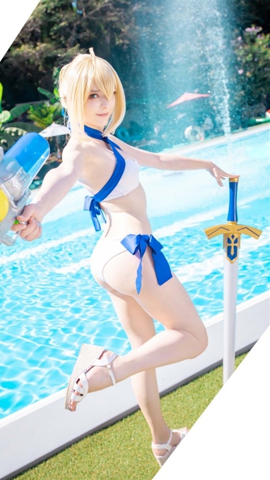 俄妹COS《Fate》Saber：泳装呆毛王 靓丽吸睛 俄妹COS Fate Saber 第5张