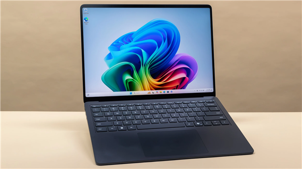 PC市场难得回暖！AI PC成了新风口 AI PC 第1张