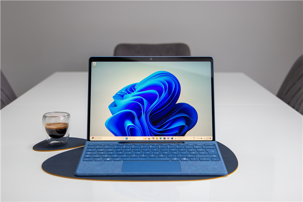 PC市场难得回暖！AI PC成了新风口 AI PC 第2张