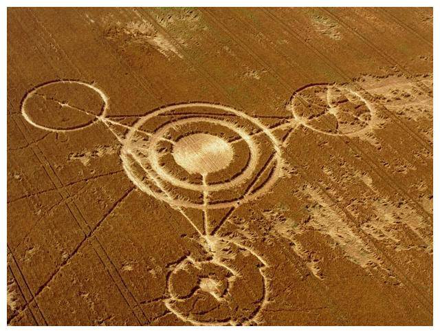 78年前一起空难，机上19人离奇消失，四维空间、外星人是否真存在  四维空间 外星人 第8张
