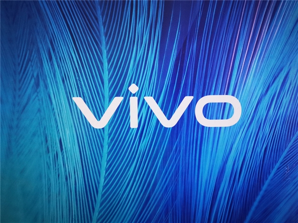 全球首款天玑9400小直屏！vivo X200外观设计图首秀 天玑9400 vivo X200 第2张
