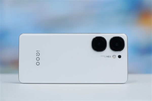 iQOO Neo10参数泄露：骁龙8 Gen3加持 电池暴增到6000mAh Neo10 第2张