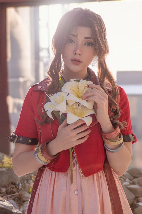 《生化危机4RE》超美Cos图赏：艾达王牵着忠犬里昂 生化危机4RE Cos 艾达王 第5张