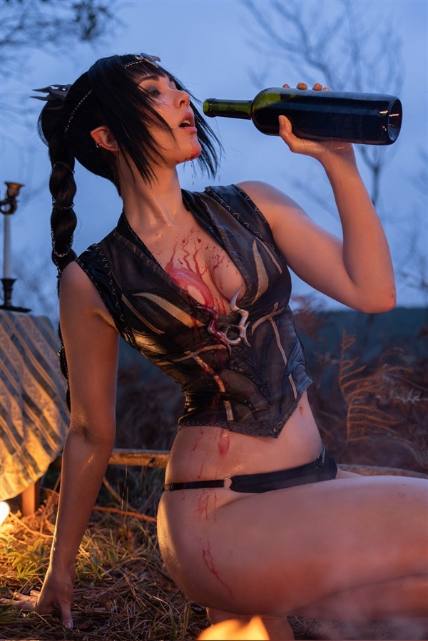 《生化危机4RE》超美Cos图赏：艾达王牵着忠犬里昂 生化危机4RE Cos 艾达王 第9张