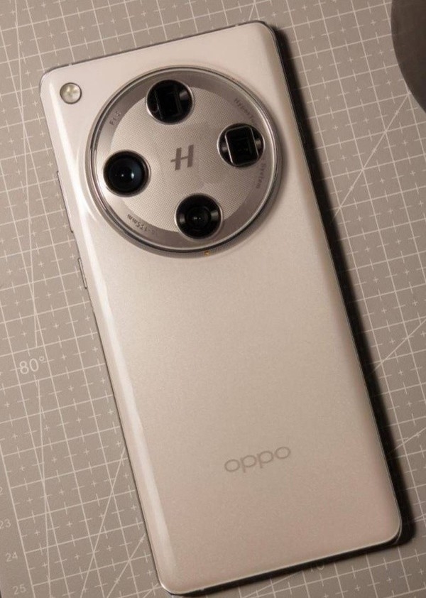 OPPO Find X8 Pro工程机泄露：双潜望长焦位置变了 Pro 第1张