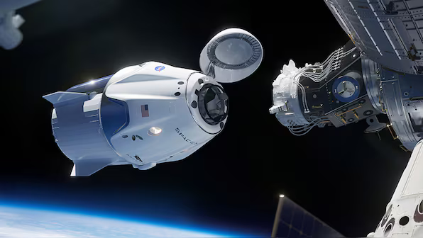 马斯克SpaceX救场！美滞留太空宇航员2025年2月搭龙飞船返回地球 马斯克SpaceX 美滞留太空宇航员 第1张