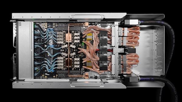 NVIDIA首秀Blackwell GB200超级芯片系统：AI推理性能飙升1.5倍 NVIDIA Blackwell GB200芯片系统 第2张