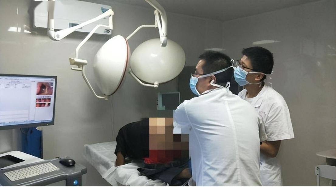 男医生给女性做“肠镜”检查，会觉得难为情吗？32岁医生说出经历  肠镜 第3张