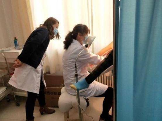 男医生给女性做“肠镜”检查，会觉得难为情吗？32岁医生说出经历  肠镜 第5张