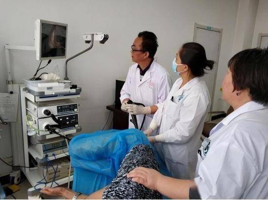 男医生给女性做“肠镜”检查，会觉得难为情吗？32岁医生说出经历  肠镜 第11张