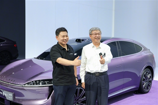 售价30万-40万！华为与奇瑞打造的智界R7即将开启预售 上市即交付 智界R7 第1张