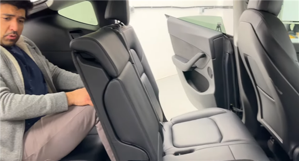 7座的Model Y要进国内？我建议特斯拉再考虑考虑 Model Y7座 第10张