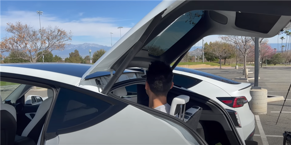 7座的Model Y要进国内？我建议特斯拉再考虑考虑 Model Y7座 第12张
