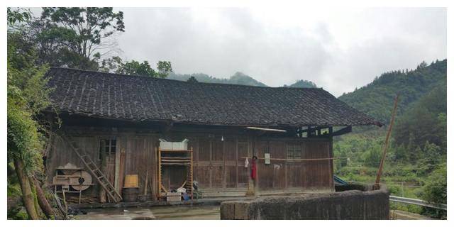 湖南山村怪事连连，半夜响起诡异的敲打声，游客外出发现吓人白影  湖南山村怪事 第22张